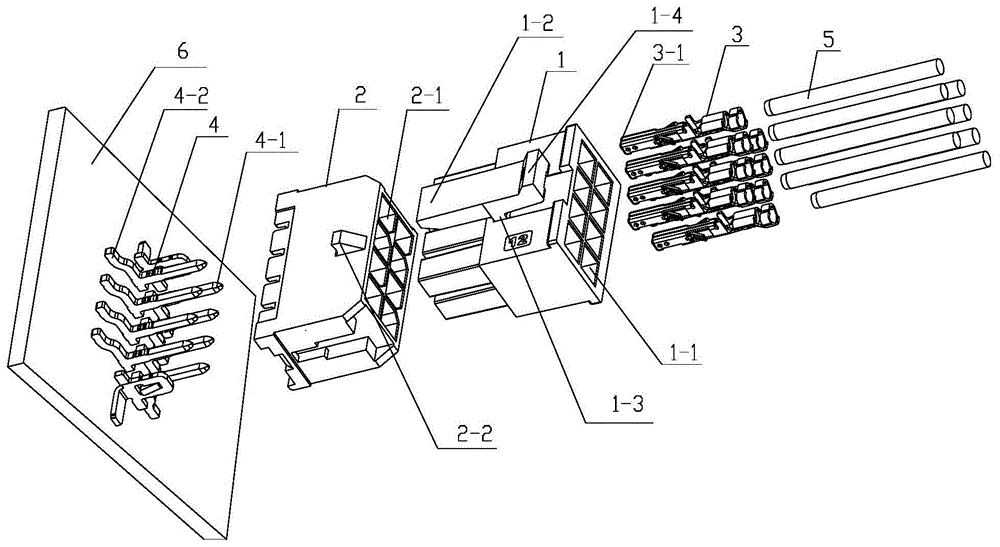 一种与PCB板多连接结构的连接器的制作方法