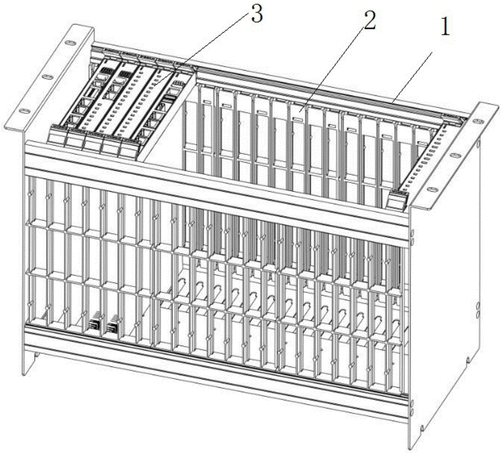 一种具有锁定挡条的机框的制作方法