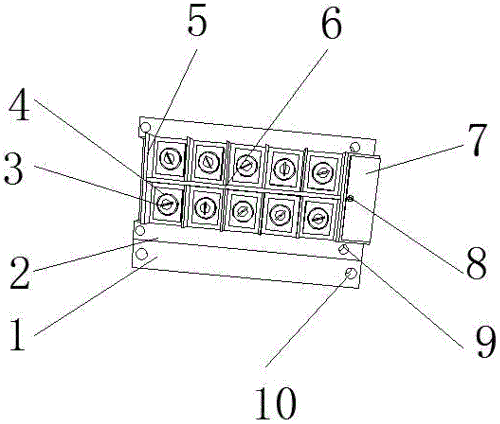 一种电连接器及其端子的制作方法