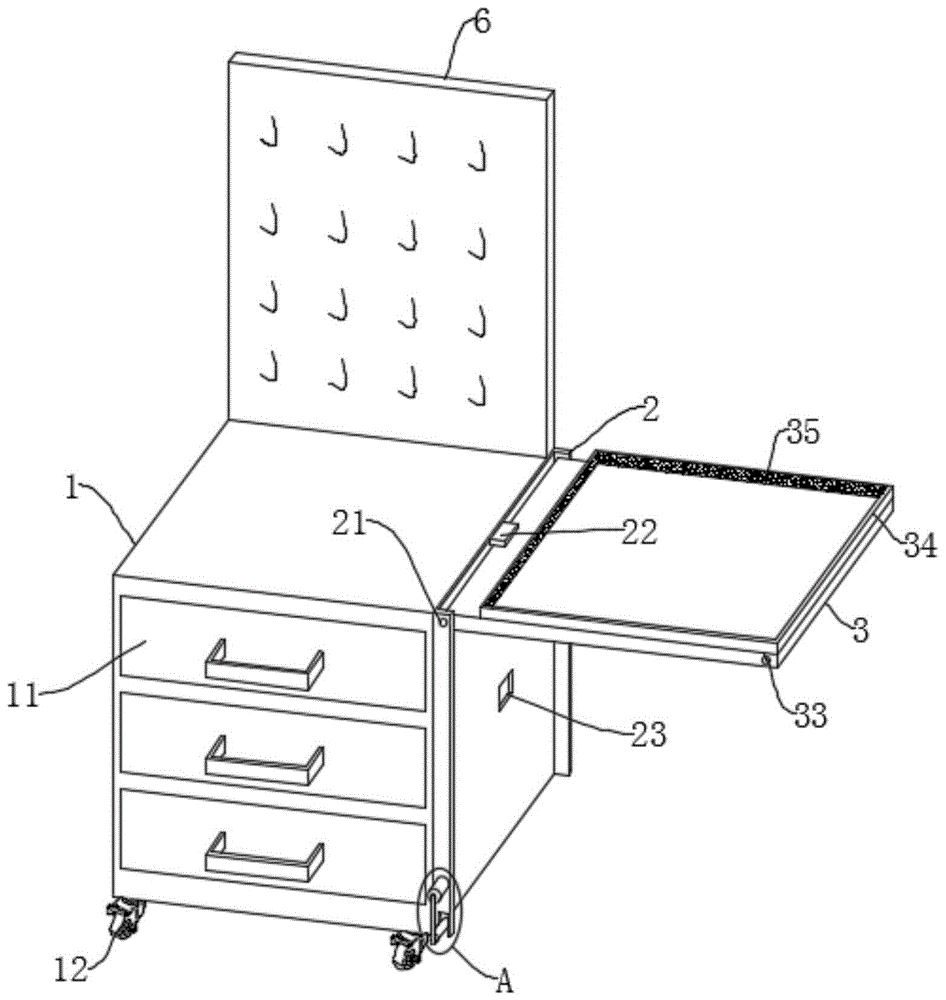 一种带有托板结构的挂板工具柜的制作方法