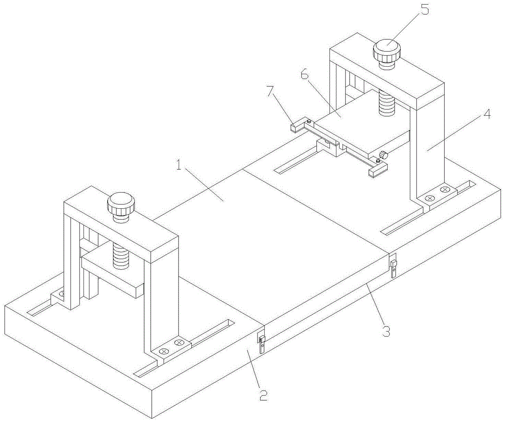 一种电工绝缘材料裁剪用工装模具的制作方法