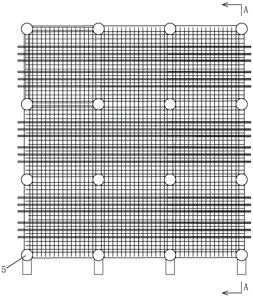 高桩梁板式码头顶层梁板混凝土施工工艺的制作方法