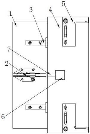 一种安全手动送料打点固定夹具的制作方法