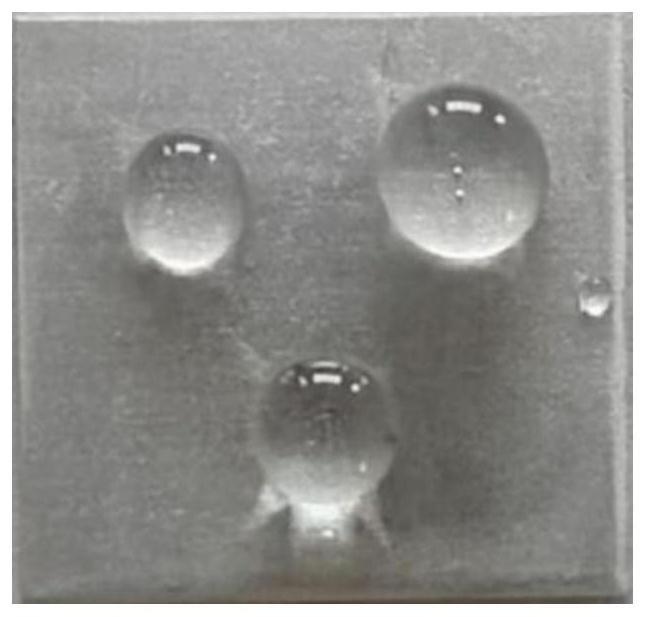 一种在铝铜合金表面构建超疏水改性层的方法