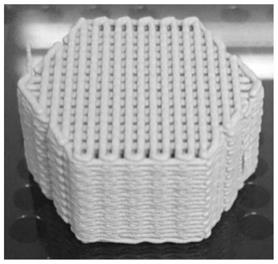 一种3D打印低收缩无机纤维原位复合陶瓷制件及其制备方法与应用与流程