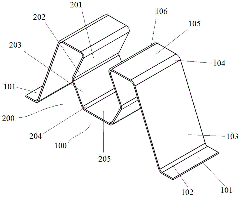 一种多折型材的制作方法