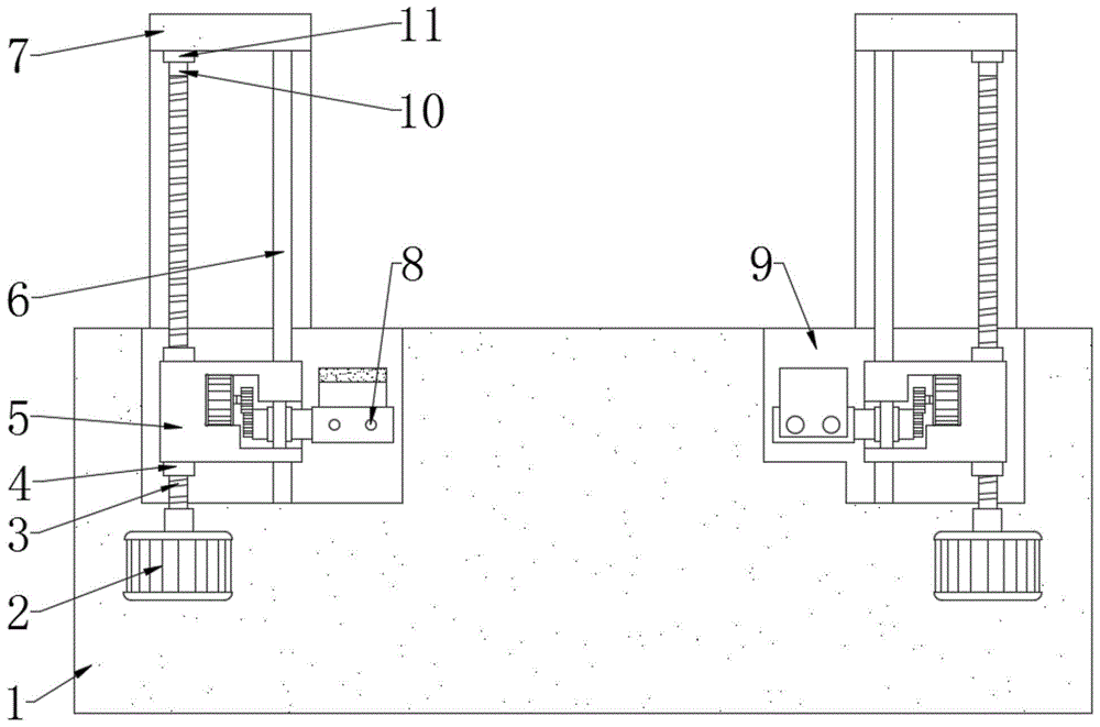 一种建筑钢结构加工用水平翻转的机械夹持机构的制作方法