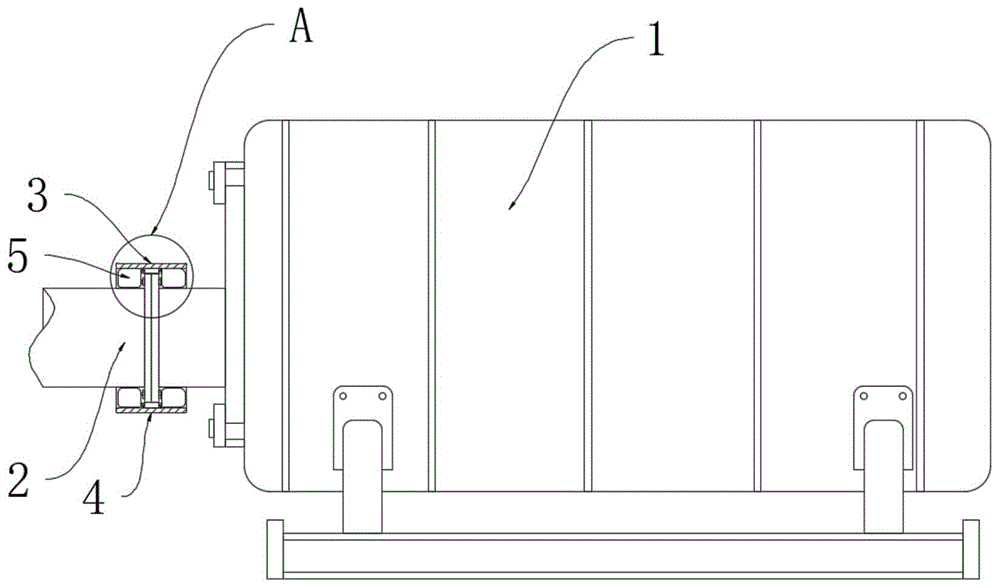 一种连接处带有加固结构的三甲基硅烷卧式双回程冷凝器的制作方法