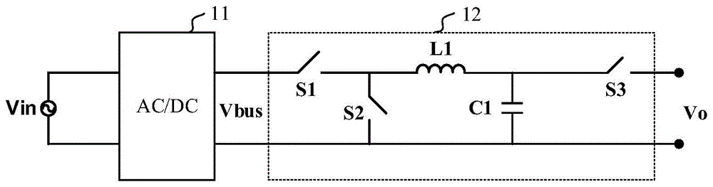 适配器及其端口电压调节方法与流程