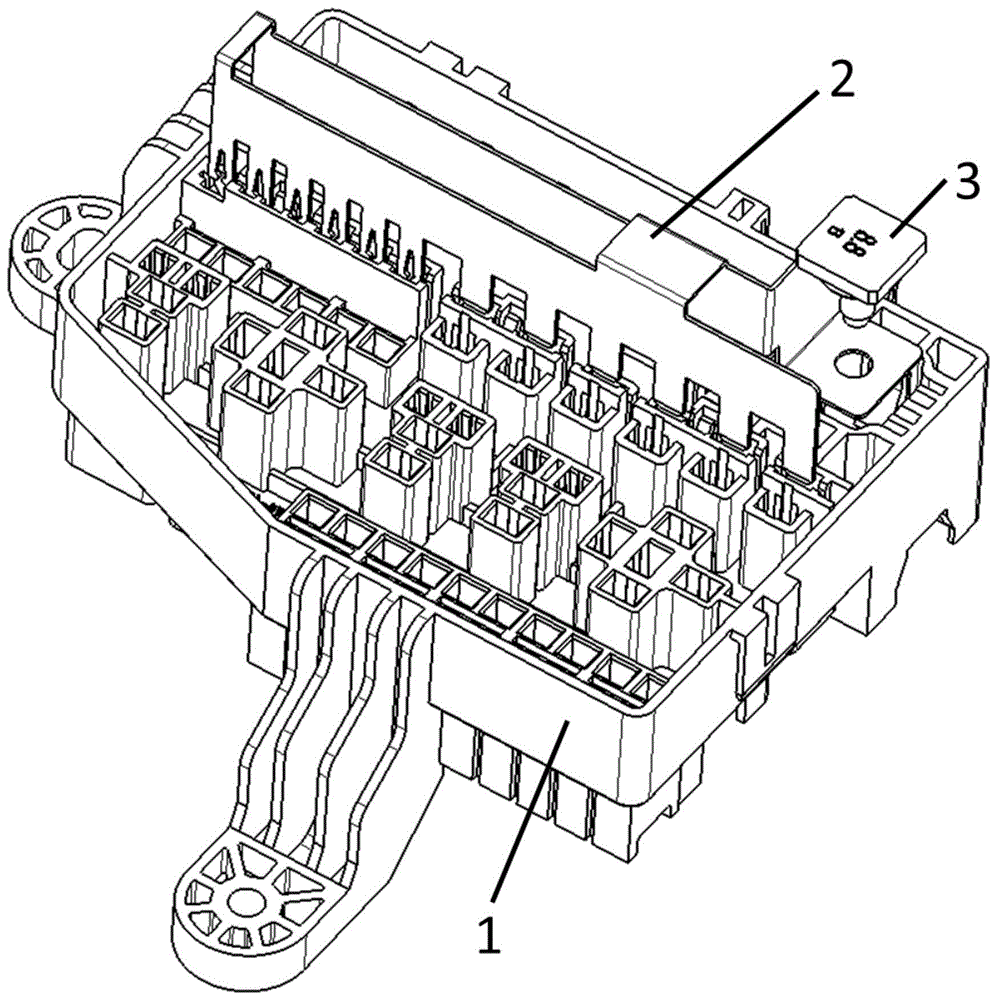 一种直插式保险丝盒用汇流片安装结构的制作方法