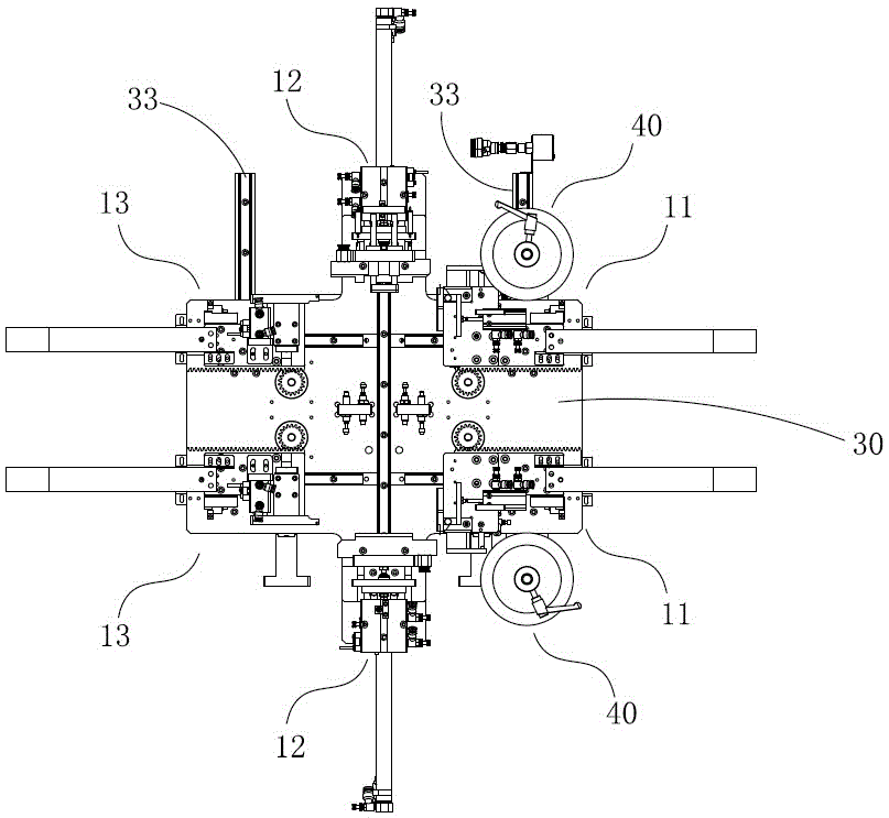 一种电池头部上下双面贴胶的机构的制作方法与工艺