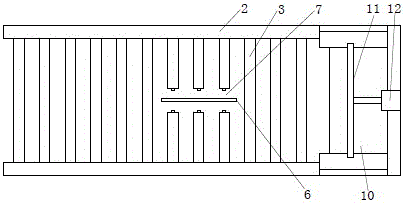 一種具有上料機構(gòu)的板材切割裝置的制作方法