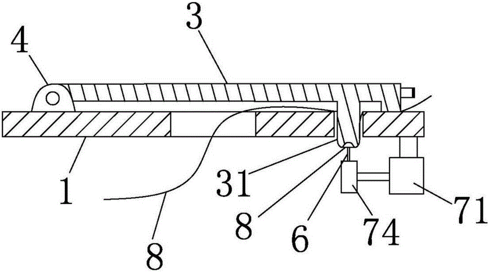 一种结构改进的卷筒布料裁剪装置的制作方法