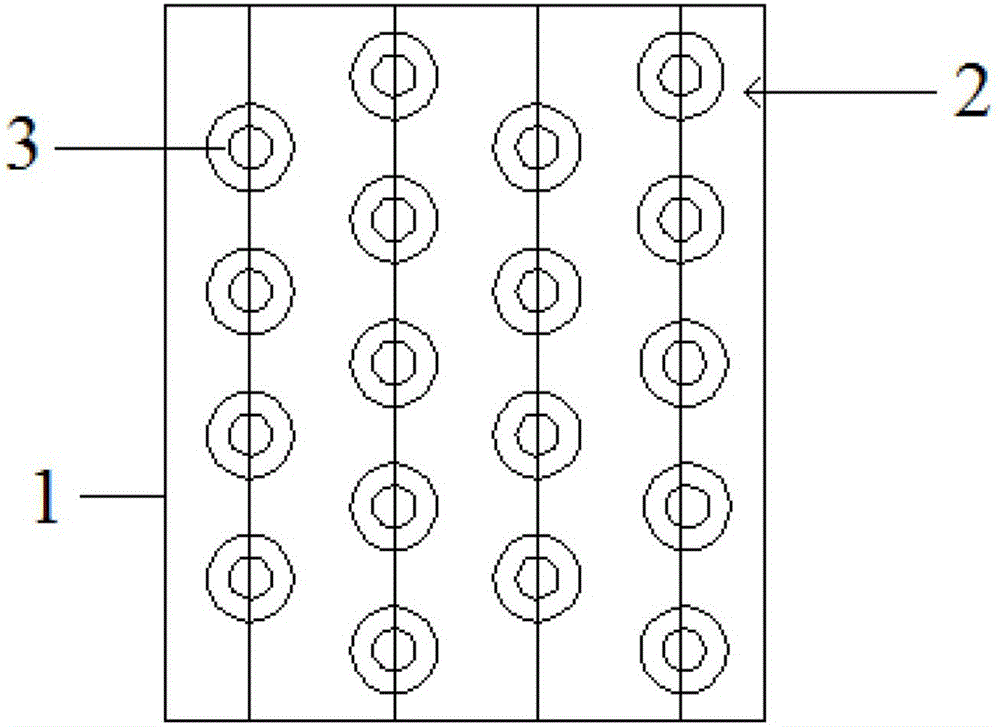 一种纺锤柱体交错阵列式消声器的制作方法