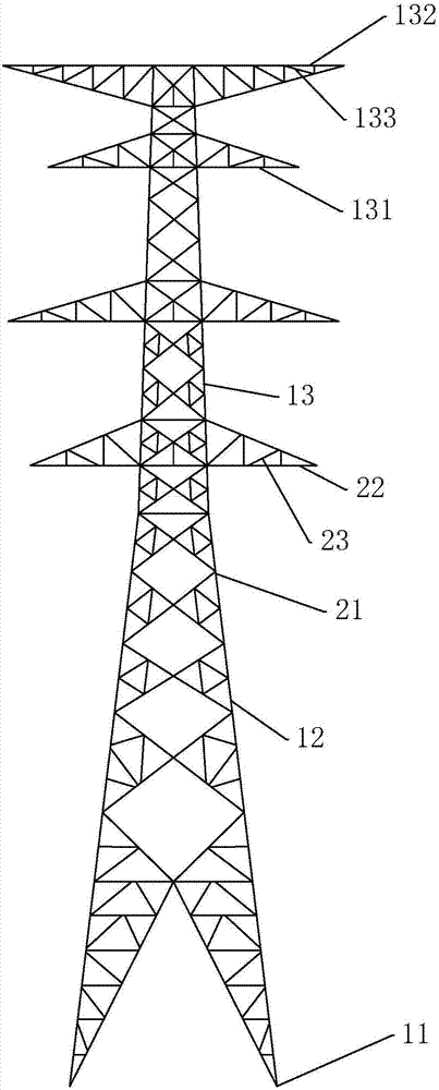 一种高压输电塔,包括高压输电铁塔上的竖直的主材(21,与所述主材(21)