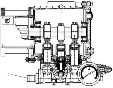 高压清洗机中的高压柱塞泵的工作原理是通过曲柄连杆机构