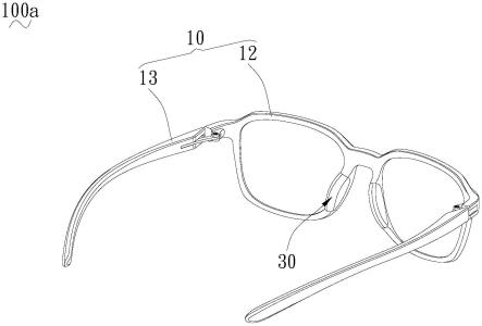 便于更换鼻托的眼镜的制作方法