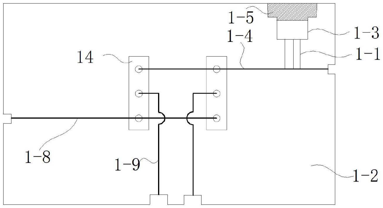 一种具有稳流作用的汇流板的制作方法