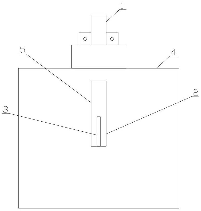 用于带锯条热处理油冷槽入口的挡油闸板及油冷槽的制作方法