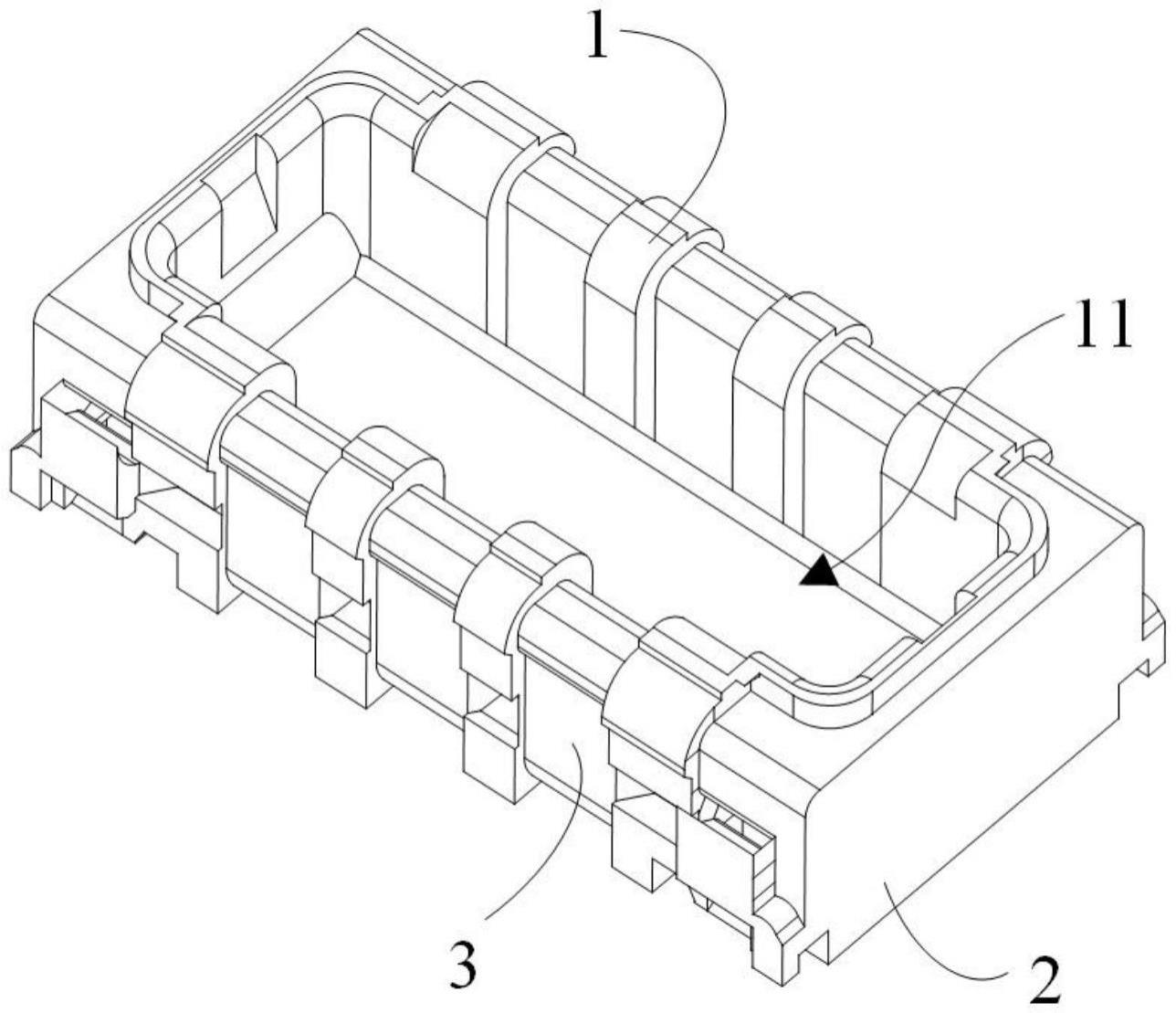 连接器、板对板连接器组件及终端设备的制作方法
