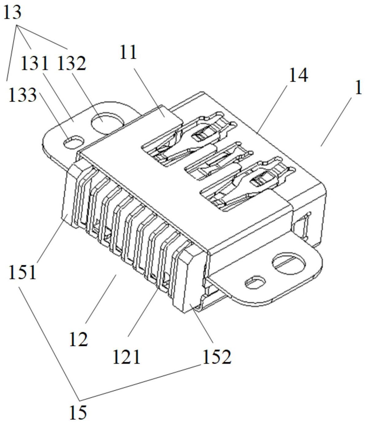 一种用于电子设备输入输出的连接装置及电子设备的制作方法