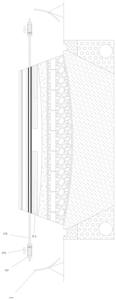 一种对式供热防冻胀融沉路基及其施工方法