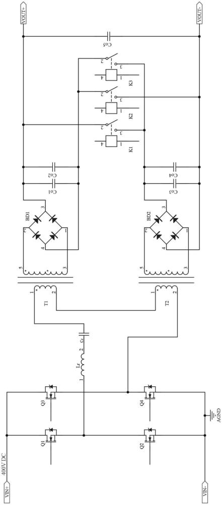 一種LLC寬電壓輸出拓?fù)潆娐返闹谱鞣椒? /><br/><p>本技術(shù)屬于llc拓?fù)?，具體涉及一種llc寬電壓輸出拓?fù)潆娐贰?/p><p><br/><b>背景技術(shù)：</b><br/></p><p>1、現(xiàn)有的llc工作在準(zhǔn)諧振狀態(tài)：驅(qū)動(dòng)mos管實(shí)現(xiàn)zvs，輸出整流二極管實(shí)現(xiàn)zcs，此狀態(tài)llc效率最高。llc工作在過(guò)準(zhǔn)諧振狀態(tài)：驅(qū)動(dòng)mos管實(shí)現(xiàn)zvs，輸出整流二極管不能實(shí)現(xiàn)zcs；此狀態(tài)llc效率低，mos管與整流二極管發(fā)熱量大。llc工作在欠準(zhǔn)諧振狀態(tài)：較窄的頻率區(qū)間驅(qū)動(dòng)mos管實(shí)現(xiàn)zvs，輸出整流二極管能實(shí)現(xiàn)zcs。因此現(xiàn)有的llc拓?fù)浣Y(jié)構(gòu)工作頻率范圍小，不適合較寬電壓輸出。</p><br/><p><b>技術(shù)實(shí)現(xiàn)思路</b></p><p>1、本實(shí)用新型旨在至少在一定程度上解決上述技術(shù)問(wèn)題。為此，本實(shí)用新型目的在于提供一種llc寬電壓輸出拓?fù)潆娐贰?/p><p>2、本實(shí)用新型所采用的技術(shù)方案為：</p><p>3、一種llc寬電壓輸出拓?fù)潆娐罚ǖ谝籱os管q1、第二mos管q2、第三mos管q3和第四mos管q4，第一mos管q1連接第二mos管q2和諧振電感l(wèi)r，諧振電感l(wèi)r依次連接諧振電容cr和第一變壓器t1，第三mos管q3連接第四mos管q4和第二變壓器t2，第一變壓器t1連接第一整流器bd1，第二變壓器t2連接第二整流器bd2，第一整流器bd1和第二整流器bd2之間設(shè)有第一繼電器k1、第二繼電器k2和第三繼電器k3，第一電壓范圍(即低電壓范圍，200-500v)輸出時(shí)，第一繼電器k1和第二繼電器k2吸合、第三繼電器k3關(guān)閉，第一變壓器t1次級(jí)線圈與第二變壓器t2次級(jí)線圈并聯(lián)；第二電壓范圍(即高電壓范圍，500-1000v)輸出時(shí)，第三繼電器k3吸合、第一繼電器k1和第二繼電器k2關(guān)閉，第一變壓器t1次級(jí)線圈與第二變壓器t2次級(jí)線圈串聯(lián)。</p><p>4、優(yōu)選地，所述第一變壓器t1的第一端子連接諧振電容cr，第一變壓器t1的第二端子連接第二變壓器t2的第一端子，第二變壓器t2的第二端子連接第三mos管q3。</p><p>5、優(yōu)選地，所述第一變壓器t1的第三端子連接第一整流器bd1的第一端子，第一變壓器t1的第五端子連接第一整流器bd1的第二端子；第二變壓器t2的第三端子連接第二整流器bd2的第一端子，第二變壓器t2的第五端子連接第二整流器bd2的第二端子。</p><p>6、優(yōu)選地，所述第一整流器bd1的第三端子和第四端子之間并聯(lián)設(shè)有第一電容co1和第二電容co2；第二整流器bd2的第三端子和第四端子之間并聯(lián)設(shè)有第三電容co3和第四電容co4。</p><p>7、優(yōu)選地，所述第一整流器bd1的第三端子和第二整流器bd2的第四端子之間設(shè)有第五電容co5。</p><p>8、本實(shí)用新型的有益效果為：</p><p>9、本實(shí)用新型所提供的一種llc寬電壓輸出拓?fù)潆娐?，?yōu)化其拓?fù)浣Y(jié)構(gòu)使llc能夠工作在寬電壓輸出，具有功率密度大，效率高等優(yōu)點(diǎn)。解決了現(xiàn)有的llc拓?fù)浣Y(jié)構(gòu)不能寬電壓輸出的缺點(diǎn)。</p><br/><br><b>技術(shù)特征：</b><br/><p>1.一種llc寬電壓輸出拓?fù)潆娐?，其特征在于：包括第一mos管q1、第二mos管q2、第三mos管q3和第四mos管q4，第一mos管q1連接第二mos管q2和諧振電感l(wèi)r，諧振電感l(wèi)r依次連接諧振電容cr和第一變壓器t1，第三mos管q3連接第四mos管q4和第二變壓器t2，第一變壓器t1連接第一整流器bd1，第二變壓器t2連接第二整流器bd2，第一整流器bd1和第二整流器bd2之間設(shè)有第一繼電器k1、第二繼電器k2和第三繼電器k3，低電壓范圍輸出時(shí)，第一繼電器k1和第二繼電器k2吸合、第三繼電器k3關(guān)閉，第一變壓器t1次級(jí)線圈與第二變壓器t2次級(jí)線圈并聯(lián)；高電壓范圍輸出時(shí)，第三繼電器k3吸合、第一繼電器k1和第二繼電器k2關(guān)閉，第一變壓器t1次級(jí)線圈與第二變壓器t2次級(jí)線圈串聯(lián)。</p><p>2.根據(jù)權(quán)利要求1所述的llc寬電壓輸出拓?fù)潆娐罚涮卣髟谟冢核龅谝蛔儔浩鱰1的第一端子連接諧振電容cr，第一變壓器t1的第二端子連接第二變壓器t2的第一端子，第二變壓器t2的第二端子連接第三mos管q3。</p><p>3.根據(jù)權(quán)利要求1或2所述的llc寬電壓輸出拓?fù)潆娐罚涮卣髟谟冢核龅谝蛔儔浩鱰1的第三端子連接第一整流器bd1的第一端子，第一變壓器t1的第五端子連接第一整流器bd1的第二端子；第二變壓器t2的第三端子連接第二整流器bd2的第一端子，第二變壓器t2的第五端子連接第二整流器bd2的第二端子。</p><p>4.根據(jù)權(quán)利要求3所述的llc寬電壓輸出拓?fù)潆娐?，其特征在于：所述第一整流器bd1的第三端子和第四端子之間并聯(lián)設(shè)有第一電容co1和第二電容co2；第二整流器bd2的第三端子和第四端子之間并聯(lián)設(shè)有第三電容co3和第四電容co4。</p><p>5.根據(jù)權(quán)利要求3所述的llc寬電壓輸出拓?fù)潆娐?，其特征在于：所述第一整流器bd1的第三端子和第二整流器bd2的第四端子之間設(shè)有第五電容co5。</p><br/><b>技術(shù)總結(jié)</b><br>本技術(shù)屬于LLC拓?fù)浼夹g(shù)領(lǐng)域，公開(kāi)了一種LLC寬電壓輸出拓?fù)潆娐?，包括第一MOS管、第二MOS管、第三MOS管和第四MOS管，第一MOS管連接第二MOS管和諧振電感，諧振電感連接第一變壓器，第三MOS管連接第四MOS管和第二變壓器，第一變壓器連接第一整流器，第二變壓器連接第二整流器，第一整流器和第二整流器之間設(shè)有第一繼電器、第二繼電器和第三繼電器，低電壓范圍輸出時(shí)，第一繼電器和第二繼電器吸合、第三繼電器關(guān)閉，第一變壓器次與第二變壓器次級(jí)線圈并聯(lián)；高電壓范圍輸出時(shí)，第三繼電器吸合、第一繼電器和第二繼電器關(guān)閉，第一變壓器與第二變壓器次級(jí)線圈串聯(lián)，從而該LLC拓?fù)淇梢詫?shí)現(xiàn)寬電壓輸出。<br/><br/><b>技術(shù)研發(fā)人員：</b>陳林,劉剛<br/><b>受保護(hù)的技術(shù)使用者：</b>四川省桑瑞光輝標(biāo)識(shí)系統(tǒng)股份有限公司<br/><b>技術(shù)研發(fā)日：</b>20240102<br/><b>技術(shù)公布日：</b>2024/12/10
                        </div>
                        </div>
                        <div   id=