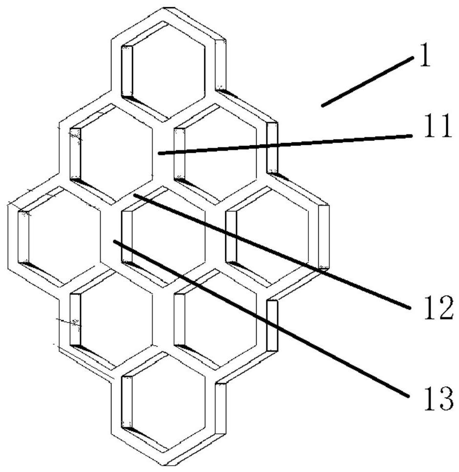 一種多孔蜂窩板及其三維編織工藝與應(yīng)用的制作方法