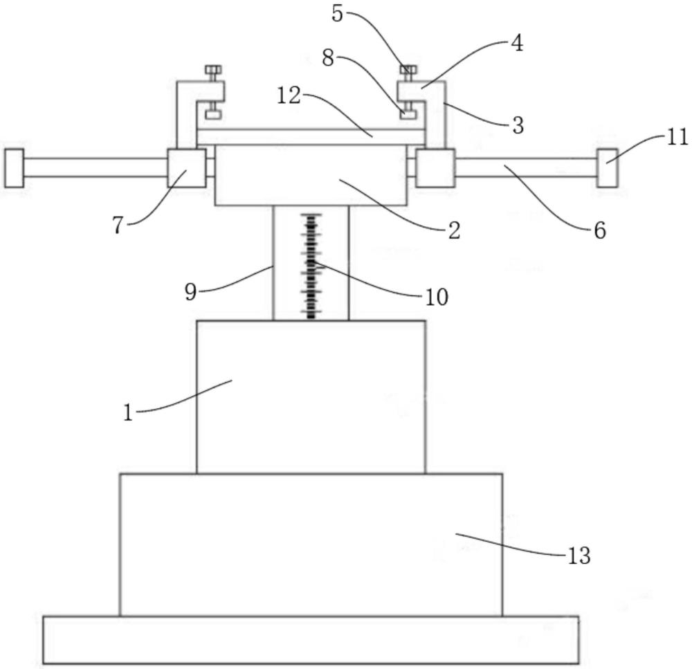 落梁千斤頂?shù)闹谱鞣椒? /><br/><p>本技術(shù)涉及建筑工程，具體涉及一種落梁千斤頂。</p><p><br/><b>背景技術(shù)：</b><br/></p><p>1、當(dāng)前國(guó)內(nèi)橋梁拆除工程越來(lái)越多，目前在國(guó)內(nèi)橋梁拆除中，爆破法具有局限性，需要針對(duì)不同的橋梁類型及周圍環(huán)境等因素探索；非爆破法可以兼顧到橋梁拆除自身的特點(diǎn)，安全可靠。</p><p>2、對(duì)病害嚴(yán)重的橋梁采用非爆破拆除法時(shí)，通常采用多個(gè)鋼結(jié)構(gòu)墊塊疊加為兩個(gè)支架來(lái)對(duì)梁體進(jìn)行支撐，為了便于梁體下落，并在一側(cè)的支架底部設(shè)置千斤頂，這樣通過(guò)千斤頂?shù)捻斏拖侣浼纯蓪蓚€(gè)支架頂部的墊塊交替取下實(shí)現(xiàn)落梁。</p><p>3、但是，現(xiàn)有的千斤頂?shù)捻斆辈糠植荒芘c墊塊牢固連接，使得其組裝成的落梁支架的強(qiáng)度較低，容易發(fā)生傾倒歪斜，安全性低。</p><br/><p><b>技術(shù)實(shí)現(xiàn)思路</b></p><p>1、因此，本實(shí)用新型要解決的技術(shù)問(wèn)題在于現(xiàn)有的千斤頂?shù)捻斆辈糠植荒芘c墊塊牢固連接，使得其組裝成的落梁支架的強(qiáng)度較低，容易發(fā)生傾倒歪斜，安全性低的缺陷，從而提供一種落梁千斤頂。</p><p>2、為了解決上述問(wèn)題，本實(shí)用新型提供了一種落梁千斤頂，包括：</p><p>3、主體，所述主體包括可沿重力方向移動(dòng)的頂帽；</p><p>4、限位組件，設(shè)置在所述頂帽上，所述限位組件包括至少一對(duì)限位件，一對(duì)所述限位件分別設(shè)置在所述頂帽相對(duì)的兩側(cè)，所述限位件遠(yuǎn)離頂帽的一側(cè)具有朝向相對(duì)側(cè)所述限位件折彎的折彎部，所述折彎部與所述頂帽之間構(gòu)造為限位腔，墊塊翼緣設(shè)置在所述限位腔內(nèi)，所述限位件上設(shè)置有固定墊塊翼緣的固定件。</p><p>5、進(jìn)一步的，所述頂帽還設(shè)置有調(diào)節(jié)組件，所述調(diào)節(jié)組件位于所述限位件所在側(cè)，所述調(diào)節(jié)組件包括導(dǎo)桿，所述導(dǎo)桿與重力方向相垂直，所述導(dǎo)桿的一端與所述頂帽側(cè)面連接，所述限位件遠(yuǎn)離所述折彎部的一側(cè)設(shè)置有滑動(dòng)件，所述限位件通過(guò)滑動(dòng)件設(shè)置在所述導(dǎo)桿上以使所述限位件與所述導(dǎo)桿滑動(dòng)配合，所述限位件適于沿所述導(dǎo)桿的導(dǎo)向方向相對(duì)移動(dòng)，靠近或遠(yuǎn)離所述頂帽。</p><p>6、進(jìn)一步的，所述固定件具有外螺紋，所述固定件貫穿所述折彎部并與所述折彎部螺紋連接，所述固定件的一端適于與所述墊塊翼緣抵接。</p><p>7、進(jìn)一步的，所述固定件與所述墊塊翼緣抵接的端部設(shè)置有彈性墊片。</p><p>8、進(jìn)一步的，所述導(dǎo)桿的一端設(shè)置有外螺紋，所述頂帽側(cè)面具有螺紋孔，所述導(dǎo)桿與所述頂帽側(cè)面螺紋配合。</p><p>9、進(jìn)一步的，所述頂帽還設(shè)置有調(diào)節(jié)組件，所述調(diào)節(jié)組件包括導(dǎo)桿，所述導(dǎo)桿與重力方向相垂直，所述導(dǎo)桿貫穿所述頂帽，所述限位件遠(yuǎn)離所述折彎部的一側(cè)設(shè)置有滑動(dòng)件，所述限位件通過(guò)滑動(dòng)件設(shè)置在所述導(dǎo)桿上以使所述限位件與所述導(dǎo)桿滑動(dòng)配合，所述限位件適于沿所述導(dǎo)桿的導(dǎo)向方向相對(duì)移動(dòng)，靠近或遠(yuǎn)離所述頂帽。</p><p>10、進(jìn)一步的，所述主體還包括頂桿，所述頂桿的一端與所述頂帽固定連接，所述頂桿的外周面設(shè)置有指示結(jié)構(gòu)。</p><p>11、進(jìn)一步的，所述導(dǎo)桿遠(yuǎn)離所述頂帽的端部設(shè)置有限位部。</p><p>12、進(jìn)一步的，所述頂帽與所述墊塊配合的端面設(shè)置有墊片。</p><p>13、進(jìn)一步的，所述主體外周面套設(shè)有配重結(jié)構(gòu)。</p><p>14、本實(shí)用新型具有以下優(yōu)點(diǎn)：</p><p>15、本實(shí)用新型公開(kāi)了一種落梁千斤頂，通過(guò)在頂帽相對(duì)的兩側(cè)設(shè)置限位件，折彎部與頂帽之間構(gòu)造為限位腔，墊塊翼緣設(shè)置在限位腔內(nèi)，折彎部與頂帽配合可以對(duì)墊塊進(jìn)行限位，限位件上的固定件可將墊塊翼緣固定在限位腔內(nèi)，從而解決了現(xiàn)有技術(shù)中頂帽與不能與墊塊牢固連接的問(wèn)題，提高了落梁支架的強(qiáng)度，提高了安全性能。</p><br/><br><b>技術(shù)特征：</b><br/><p>1.一種落梁千斤頂，其特征在于，包括：</p><p>2.根據(jù)權(quán)利要求1所述的落梁千斤頂，其特征在于：</p><p>3.根據(jù)權(quán)利要求1所述的落梁千斤頂，其特征在于：</p><p>4.根據(jù)權(quán)利要求3所述的落梁千斤頂，其特征在于：</p><p>5.根據(jù)權(quán)利要求2所述的落梁千斤頂，其特征在于：</p><p>6.根據(jù)權(quán)利要求1所述的落梁千斤頂，其特征在于：</p><p>7.根據(jù)權(quán)利要求1所述的落梁千斤頂，其特征在于：</p><p>8.根據(jù)權(quán)利要求5或6所述的落梁千斤頂，其特征在于：</p><p>9.根據(jù)權(quán)利要求1-7任一項(xiàng)所述的落梁千斤頂，其特征在于：</p><p>10.根據(jù)權(quán)利要求1所述的落梁千斤頂，其特征在于：</p><br/><b>技術(shù)總結(jié)</b><br>本技術(shù)涉及建筑工程技術(shù)領(lǐng)域，具體涉及一種落梁千斤頂。該落梁千斤頂，包括：主體，主體包括可沿重力方向移動(dòng)的頂帽；限位組件，設(shè)置在頂帽上，限位組件包括至少一對(duì)限位件，一對(duì)限位件分別設(shè)置在頂帽相對(duì)的兩側(cè)，限位件遠(yuǎn)離頂帽的一側(cè)具有朝向相對(duì)側(cè)限位件折彎的折彎部，折彎部與頂帽之間構(gòu)造為限位腔，墊塊翼緣設(shè)置在限位腔內(nèi)，限位件上設(shè)置有固定墊塊翼緣的固定件。通過(guò)在頂帽相對(duì)的兩側(cè)設(shè)置限位件，折彎部與頂帽之間構(gòu)造為限位腔，墊塊翼緣設(shè)置在限位腔內(nèi)，折彎部與頂帽配合可以對(duì)墊塊進(jìn)行限位，限位件上的固定件可將墊塊翼緣固定在限位腔內(nèi)，從而解決了頂帽與不能與墊塊牢固連接的問(wèn)題，提高了落梁支架的強(qiáng)度，提高了安全性能。<br/><br/><b>技術(shù)研發(fā)人員：</b>杜少岳,耿開(kāi)通,張宏明,陳江山,孫海洋<br/><b>受保護(hù)的技術(shù)使用者：</b>中建鋼構(gòu)股份有限公司<br/><b>技術(shù)研發(fā)日：</b>20240521<br/><b>技術(shù)公布日：</b>2024/12/30
                        </div>
                        </div>
                        <div   id=