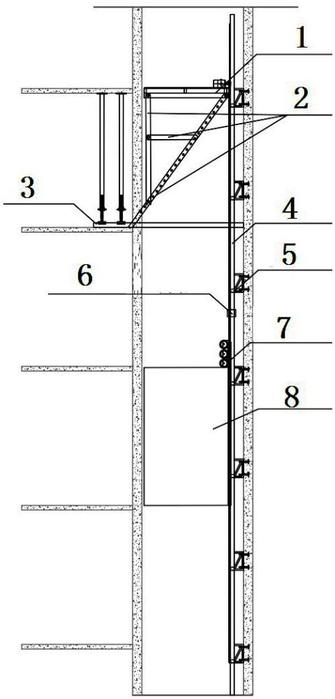 一种施工电梯井操作平台升降共用导轨装置的制作方法