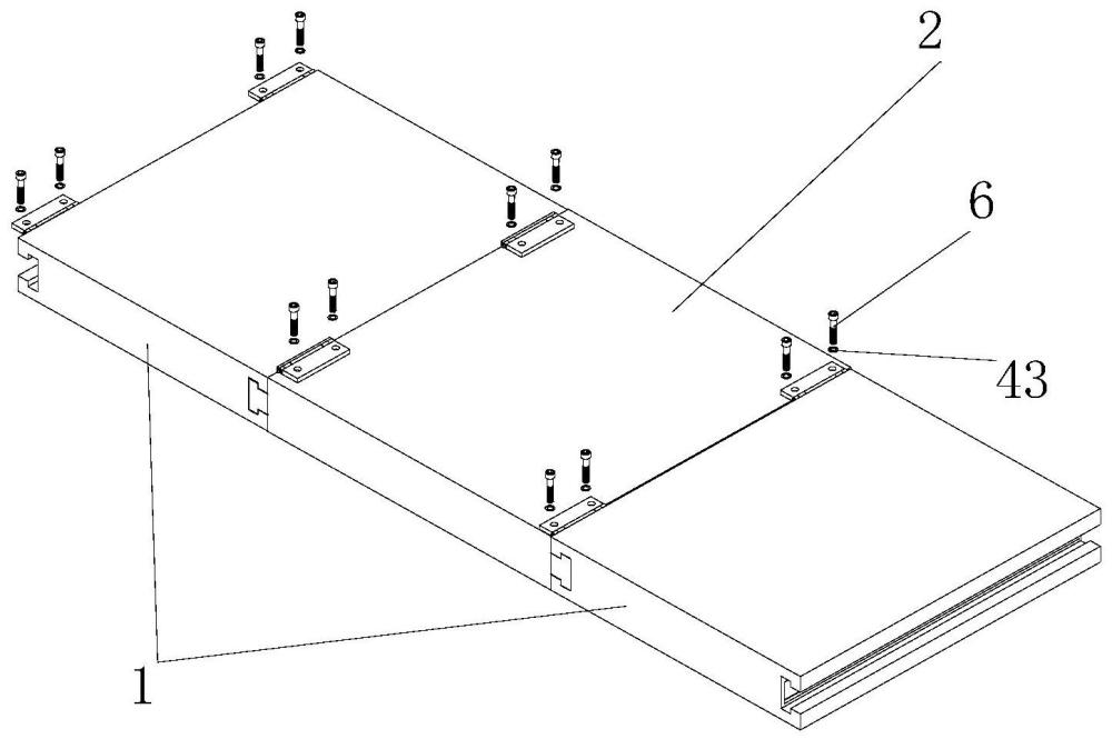 一种易于施工拼接的建筑模板的制作方法