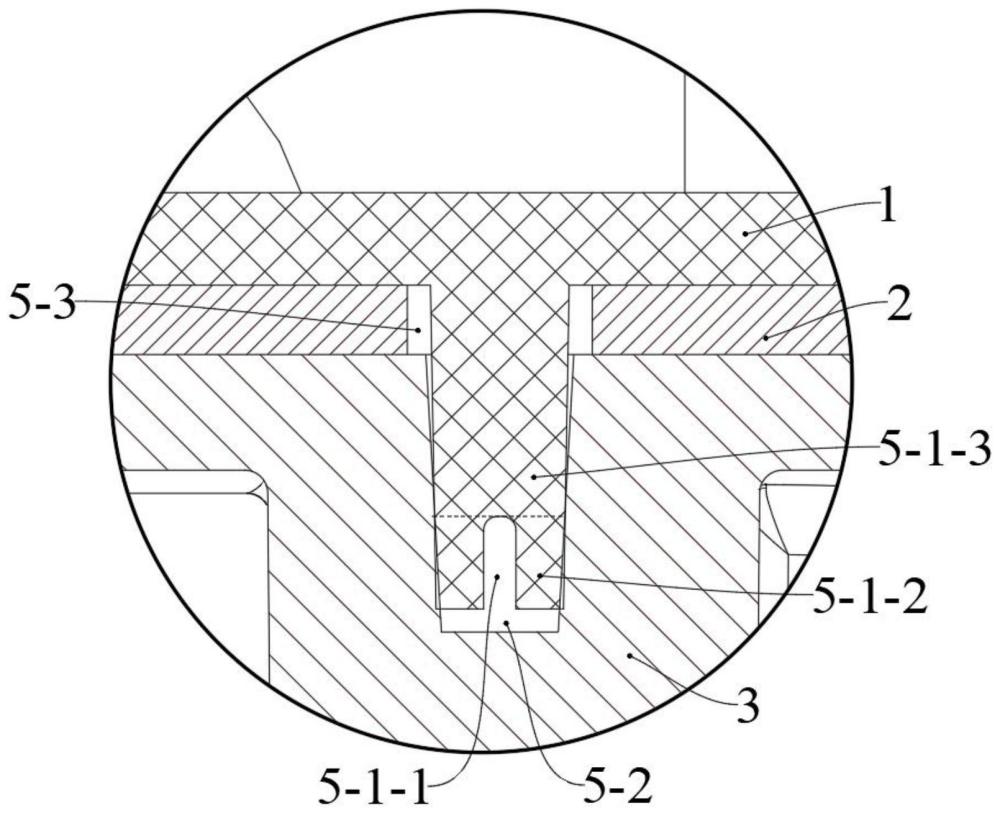 一種基于中部強化緊固結(jié)構(gòu)的發(fā)光模組的制作方法