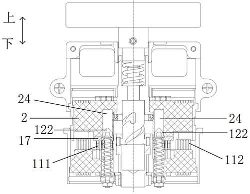 一種自短路連接器、對(duì)插連接器及連接器組件的制作方法